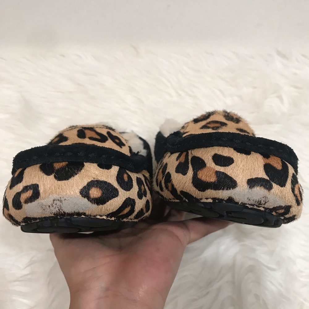 UGG Women’s Ansley Calf Hair Leopard Slippers Size 6 - Picture 12 of 12